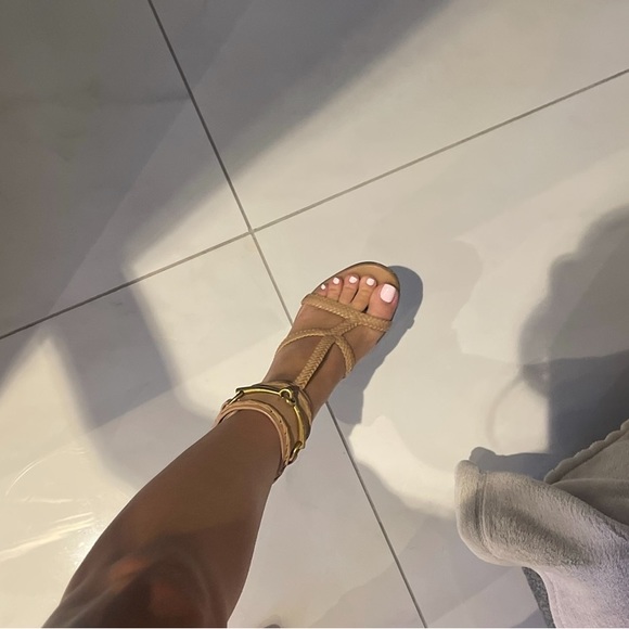 NEGOTIABLE Gucci baby pink / beige leather sandals - Picture 5 of 5